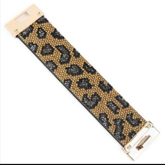 ❤️Leopard Rhinestone Twist Lock Bracelet❤️ - Picture 2 of 2